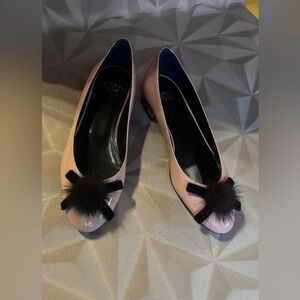 Innu made in Italy classic nude and Black flats with Pom-Pom Detail EU 36 NWT